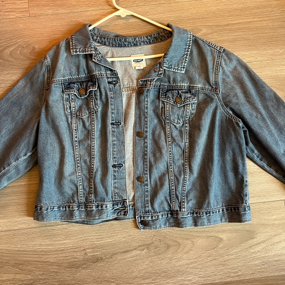 OLD NAVY- DENIM MEDIUM WASH JACKET